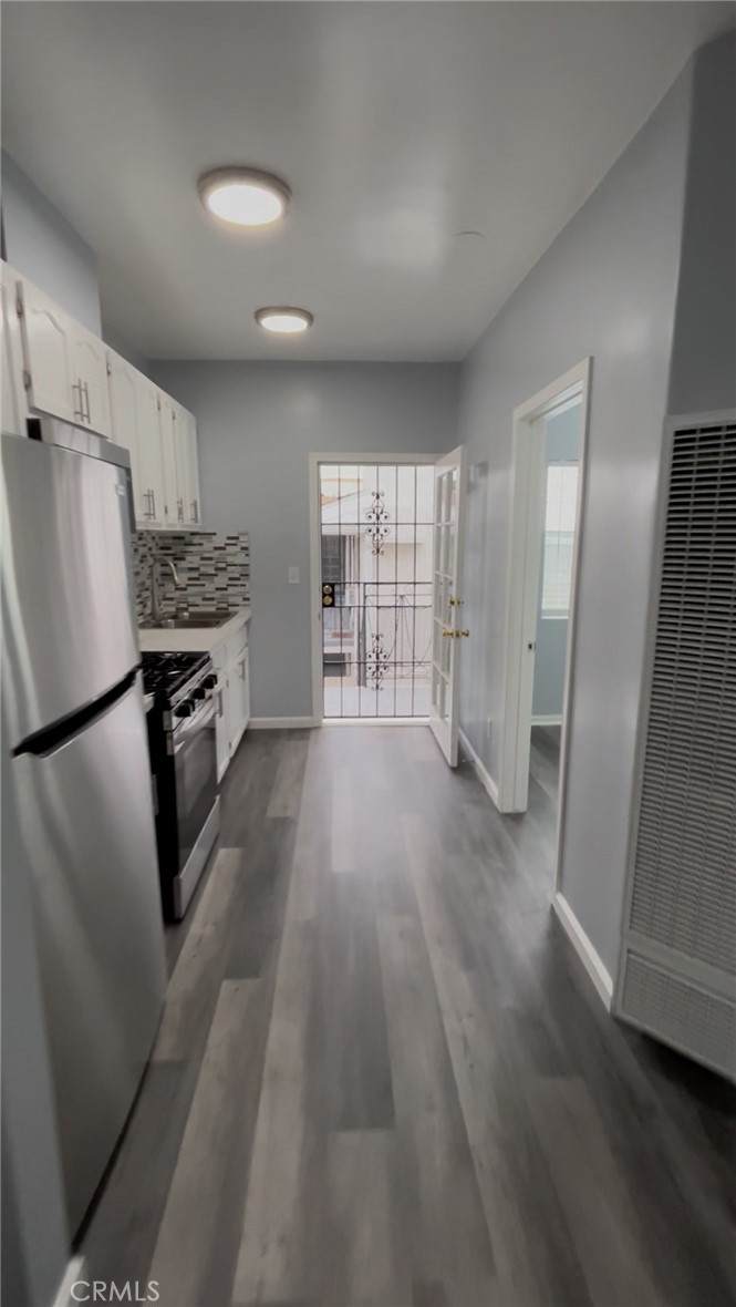 1032 Normandie Avenue - Photo 1