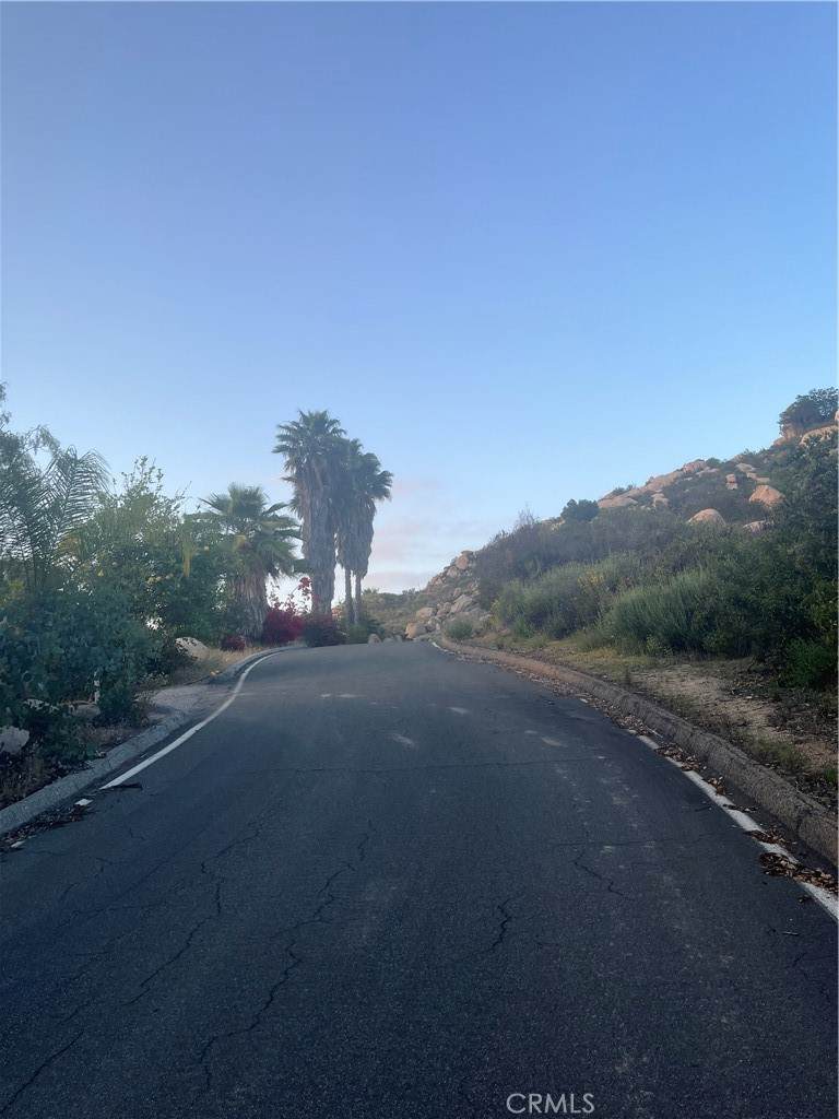https://bt-photos.global.ssl.fastly.net/socal/orig_boomver_1_374666256-2.jpg