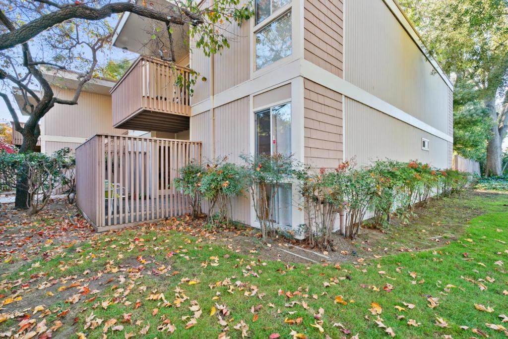 280 Easy Street - Photo 1