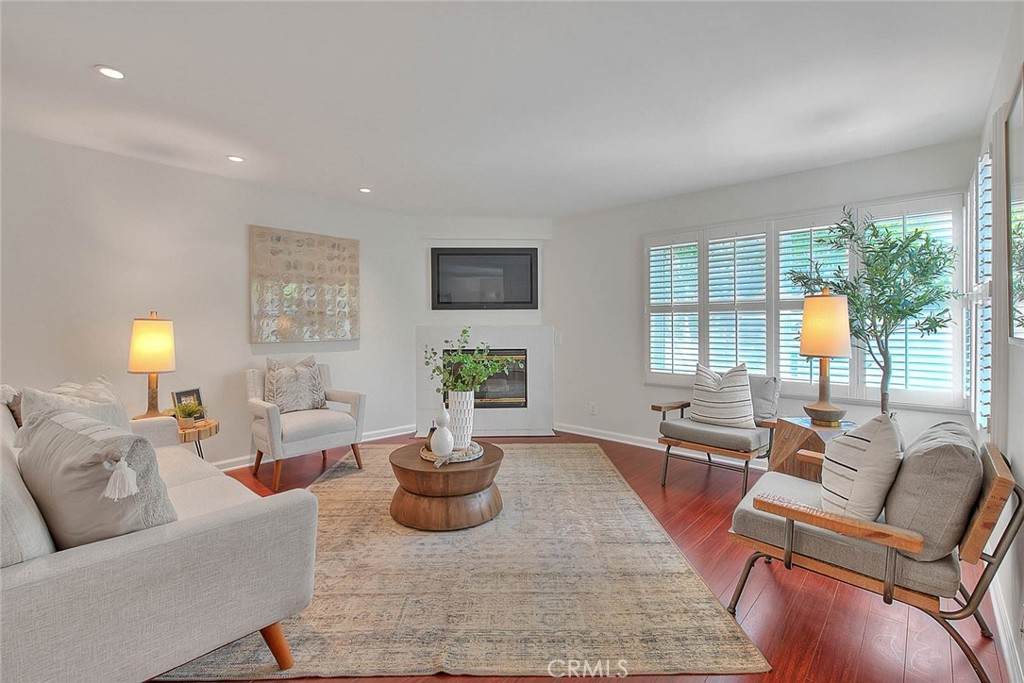 360 Los Robles Avenue - Photo 1