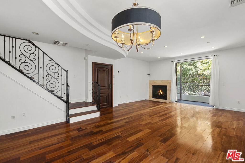 744 Alfred Street - Photo 1