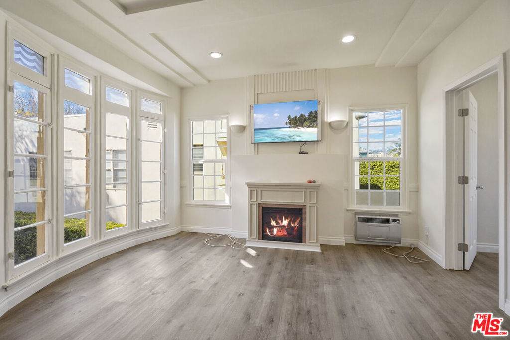 228 Reeves Drive - Photo 1