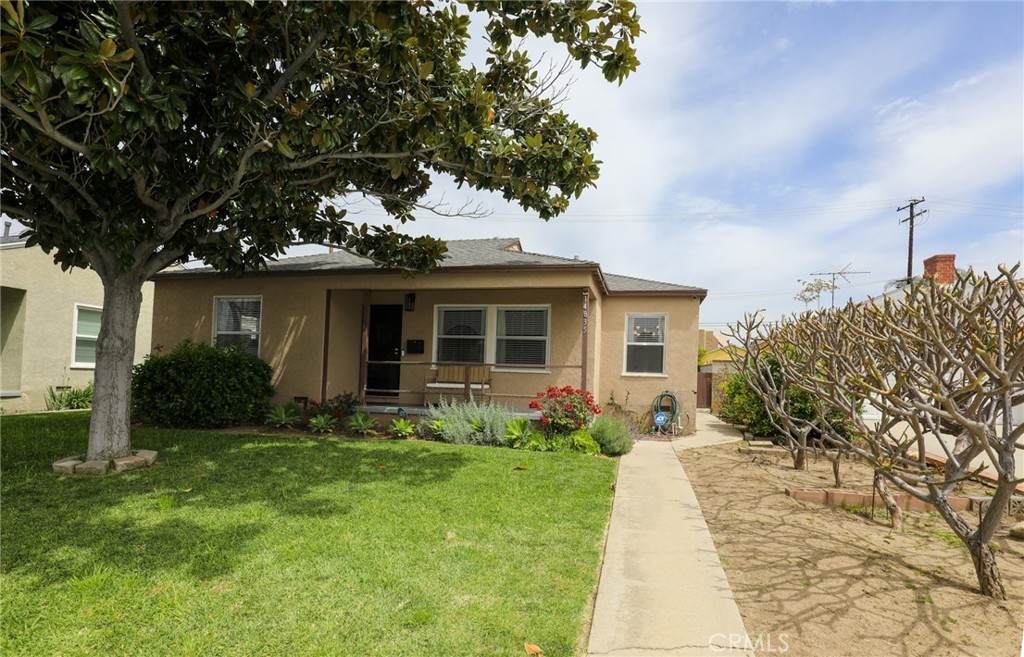 14835 Dalman Street - Photo 1