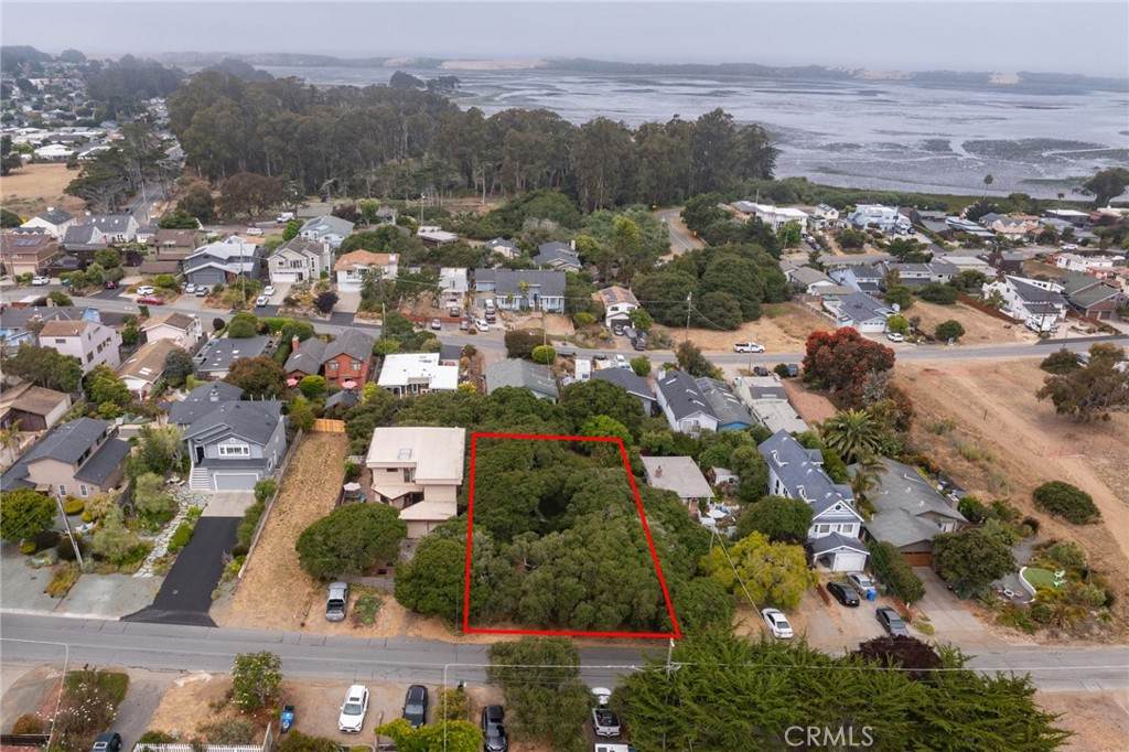 1627 6th Street - Photo 1