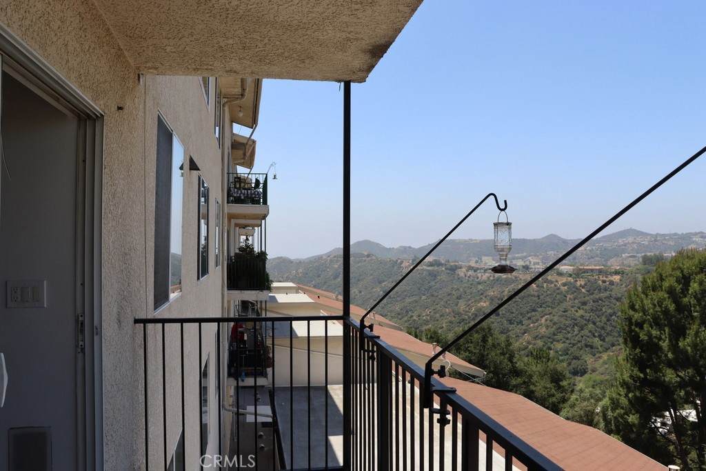 2385 Roscomare Road - Photo 1