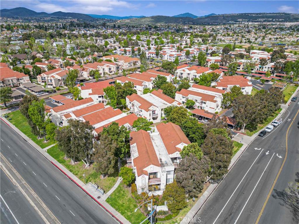 10805 Camino Ruiz - Photo 1