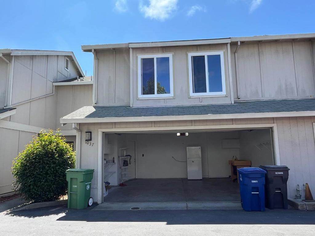 1037 Evans Court - Photo 1