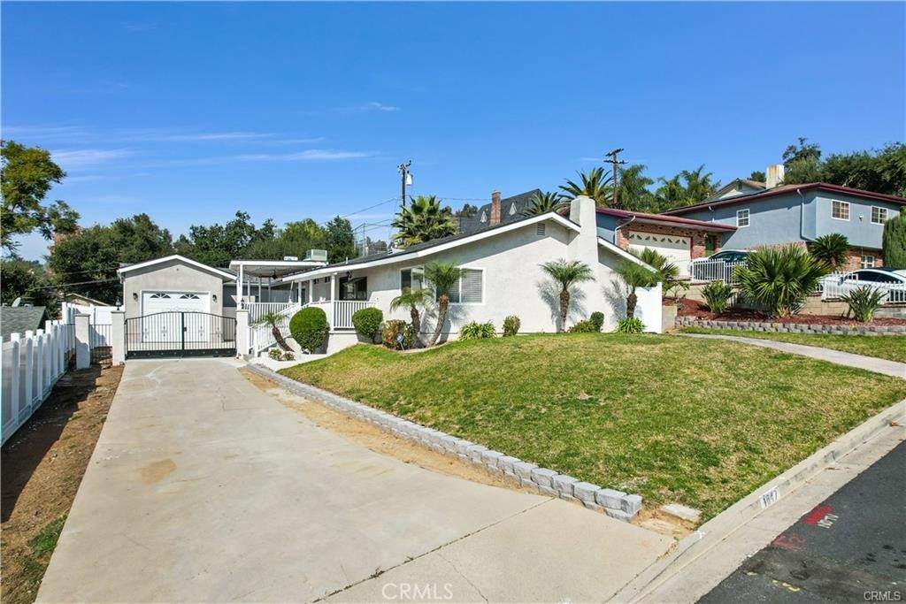 1547 Mcleod Place - Photo 1