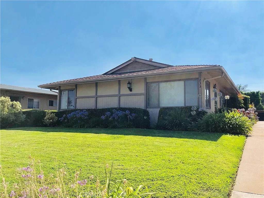 233 Baldwin Avenue - Photo 1