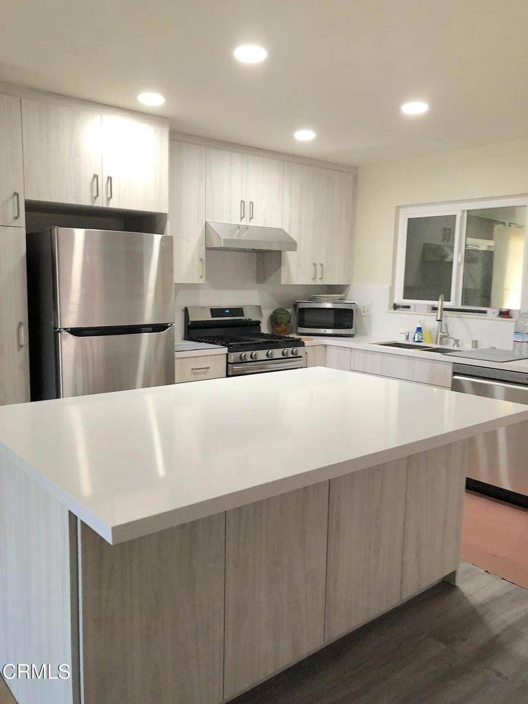 1730 Hemlock Street - Photo 1