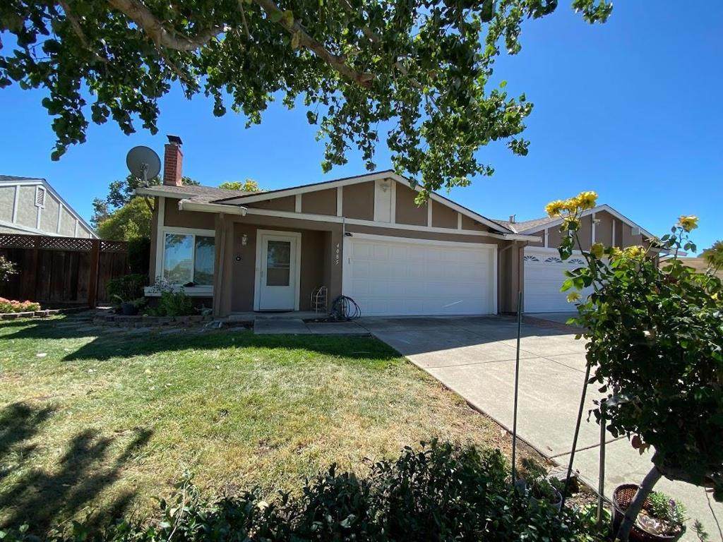 4085 Bristlecone Way - Photo 1