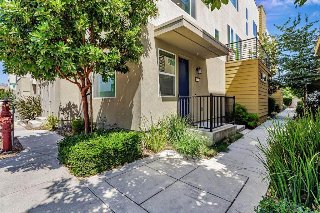629 Toby Court - Photo 1