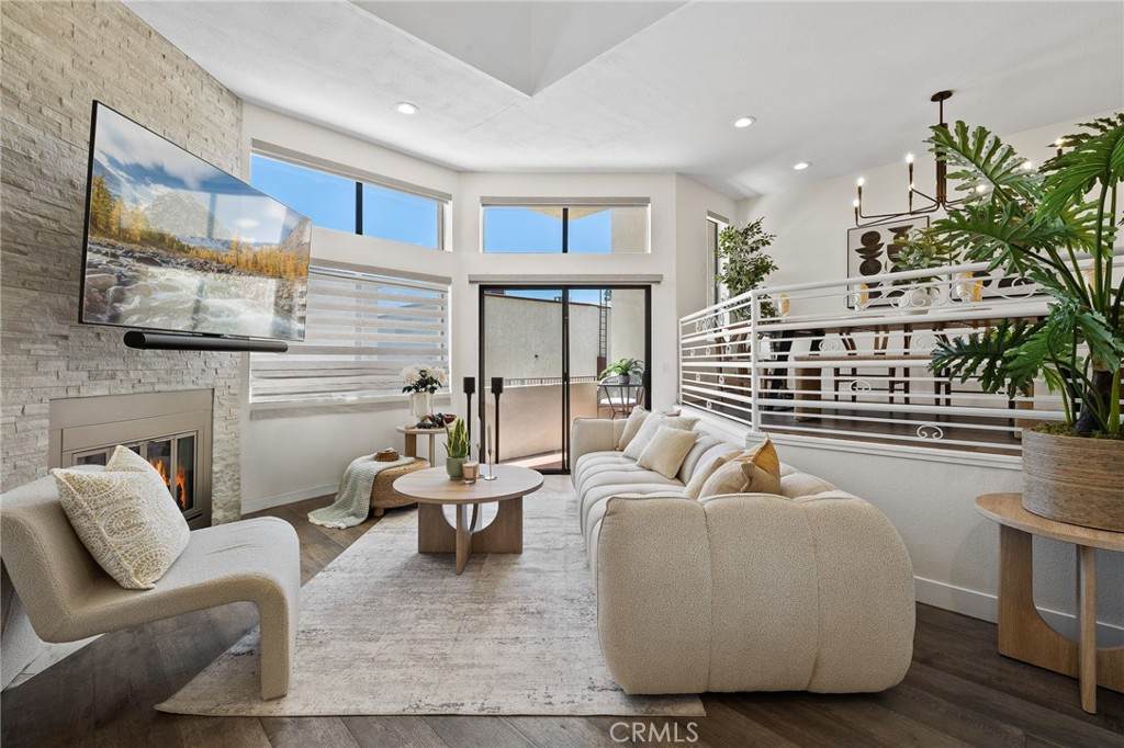 1114 Melrose Avenue - Photo 1
