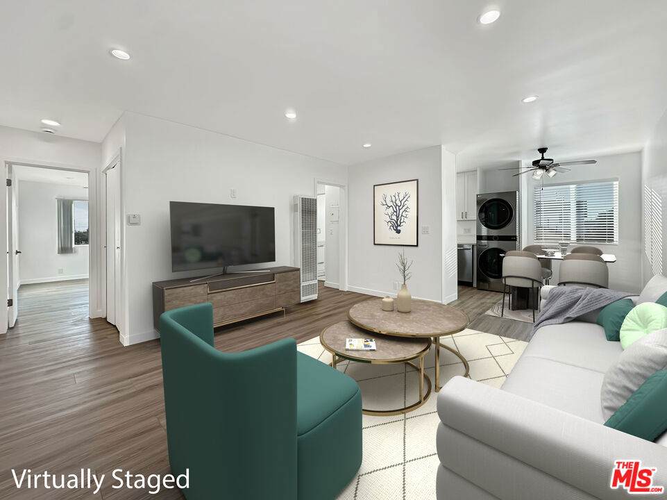 915 Enterprise Avenue - Photo 1