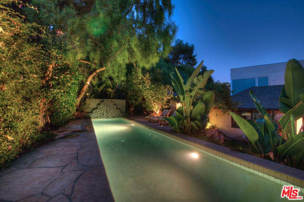 1600 Benedict Canyon Drive - Photo 1