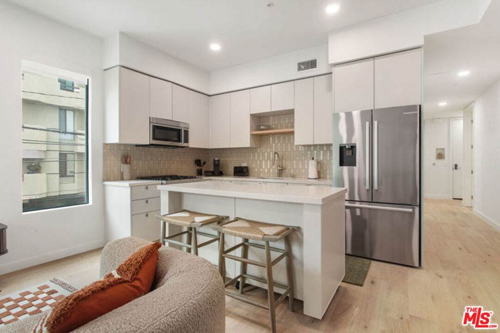 10310 Santa Monica Boulevard - Photo 1