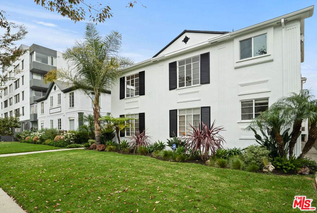 480 Roxbury Drive - Photo 1