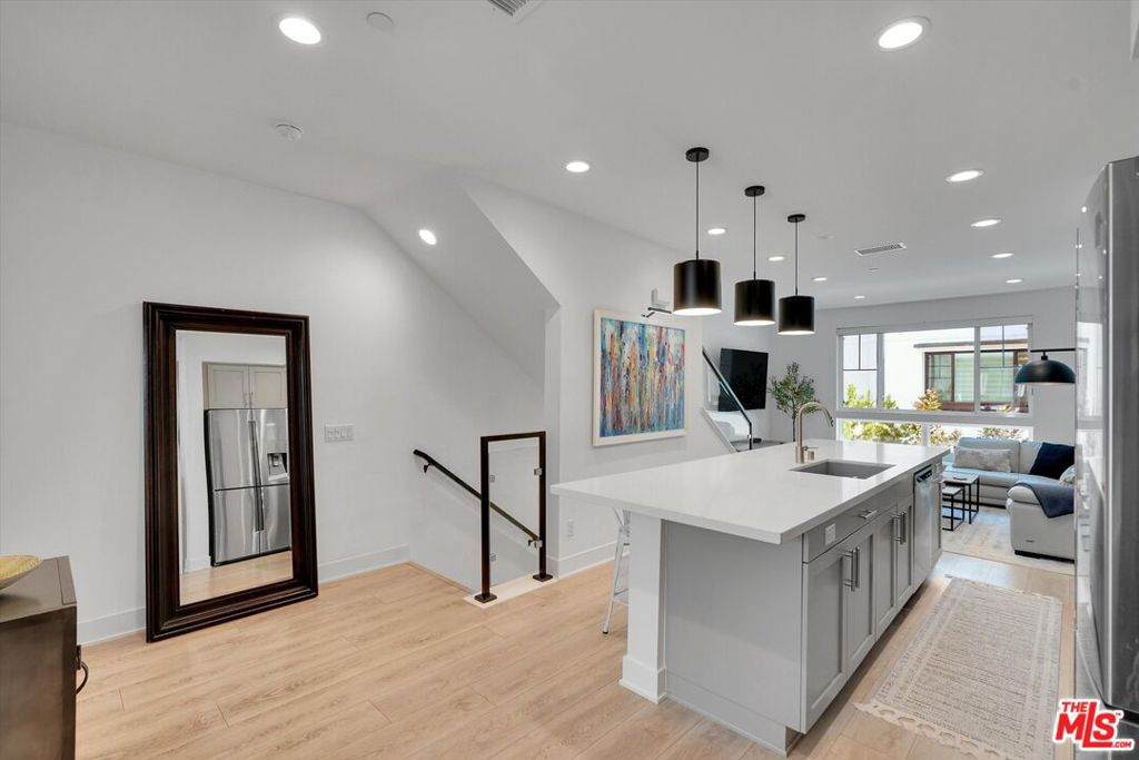 2927 Exposition Place - Photo 1