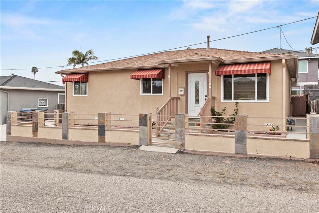 126 Capistrano Avenue - Photo 1