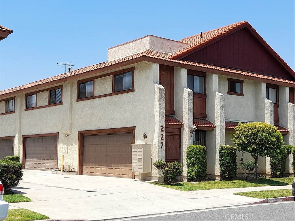 227 Ynez Avenue - Photo 1