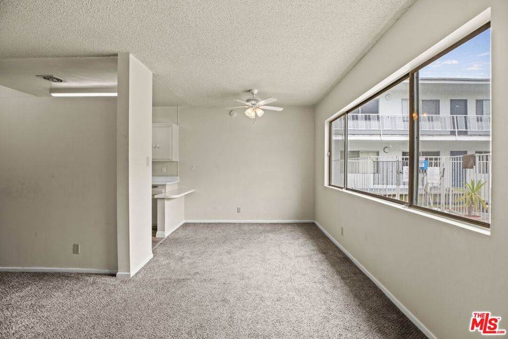 1295 Federal Avenue - Photo 1
