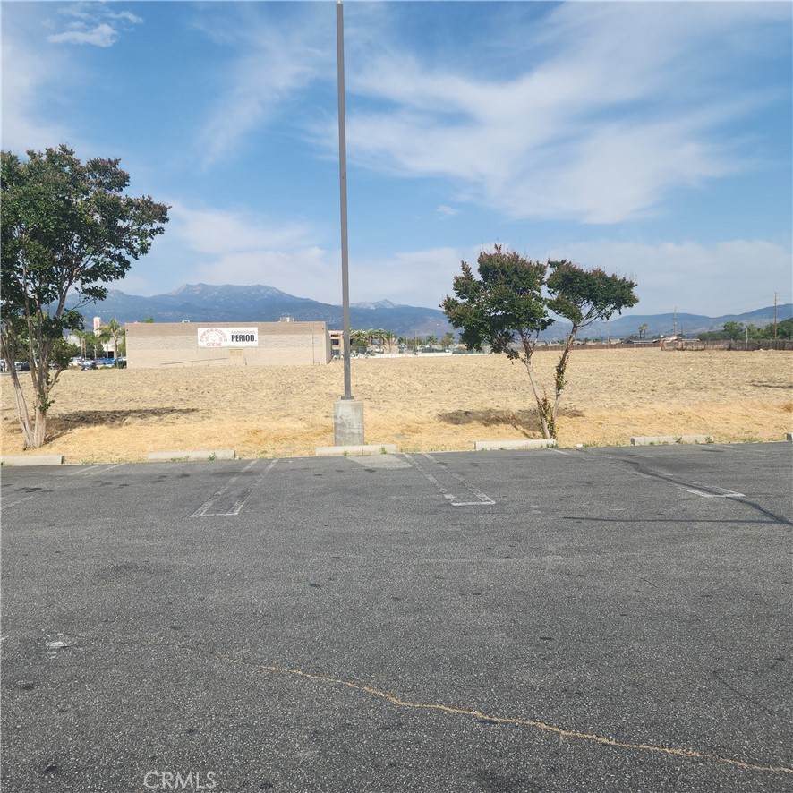 https://bt-photos.global.ssl.fastly.net/socal/orig_boomver_1_374695975-2.jpg