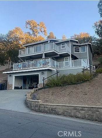 2762 Oak Shores Drive - Photo 1