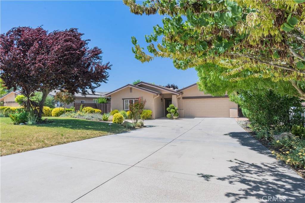 403 Montebello Oaks Drive - Photo 1