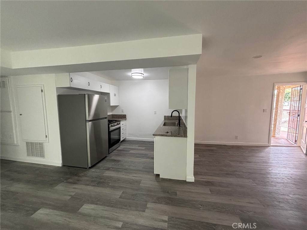 917 Kenwood Street - Photo 1