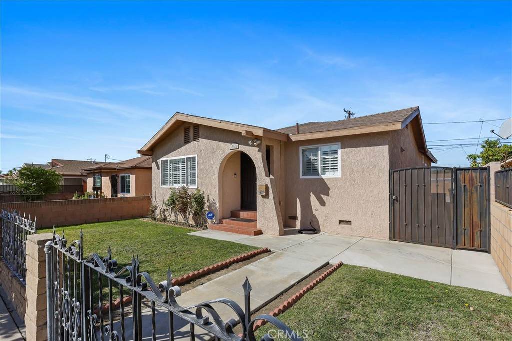 18019 Devlin Ave - Photo 1