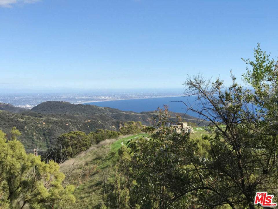 https://bt-photos.global.ssl.fastly.net/socal/orig_boomver_1_374732633-2.jpg
