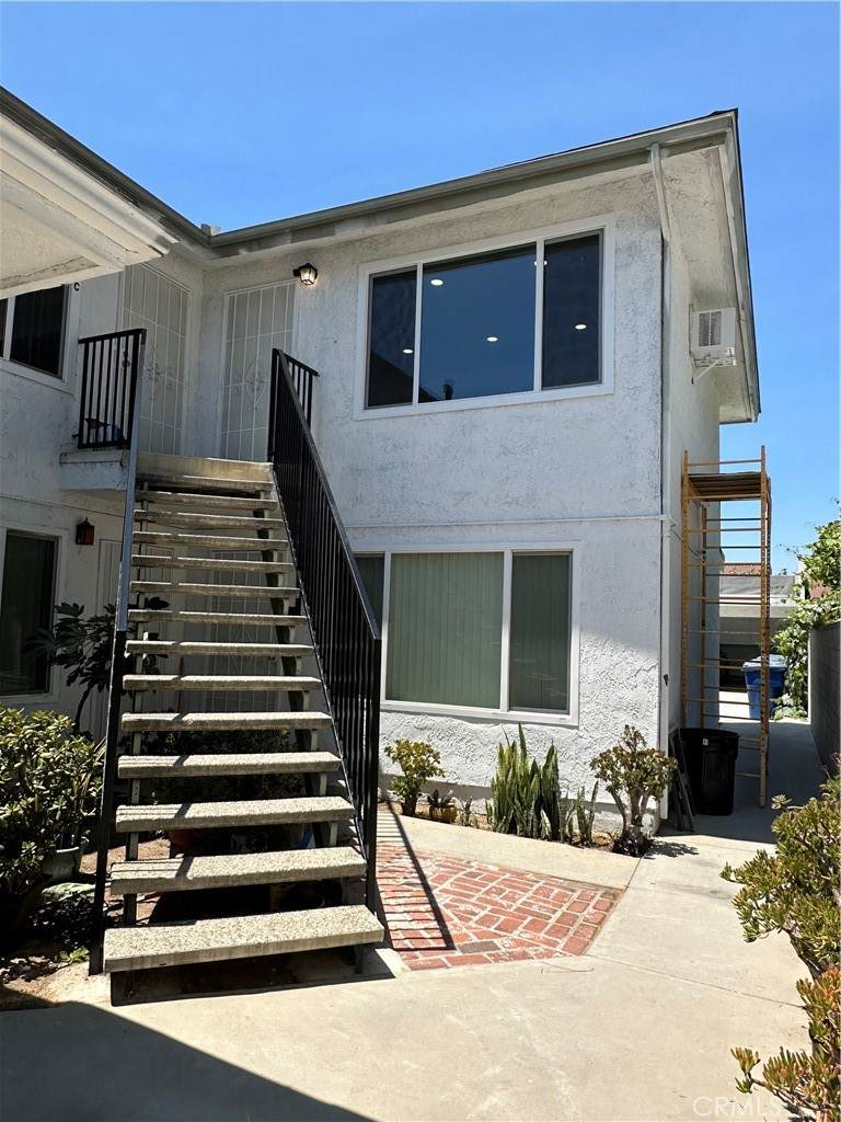 5641 Newman Street - Photo 1