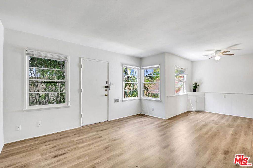 1512 Berkeley Street - Photo 1