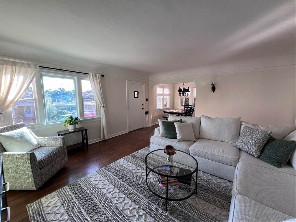 609 Hillcrest Street - Photo 1