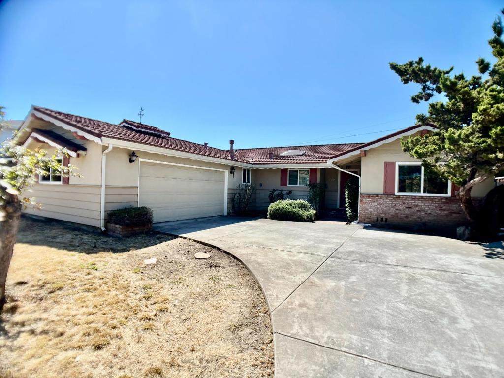 1352 Carrie Lee Way - Photo 1