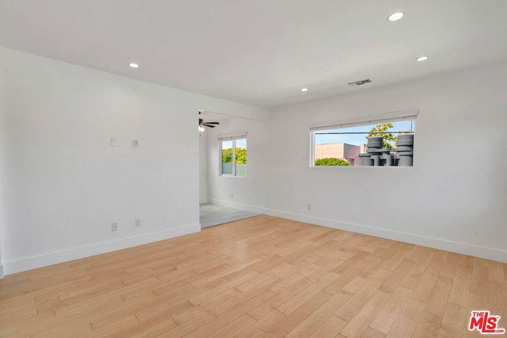 119 Paloma Avenue - Photo 1