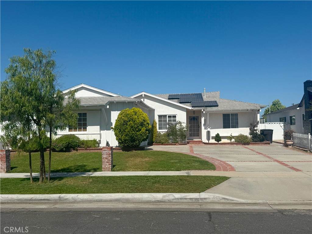 22636 Greenwood Avenue - Photo 1