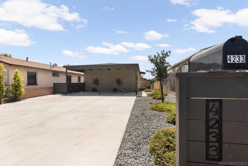4233 Pepper Dr - Photo 1