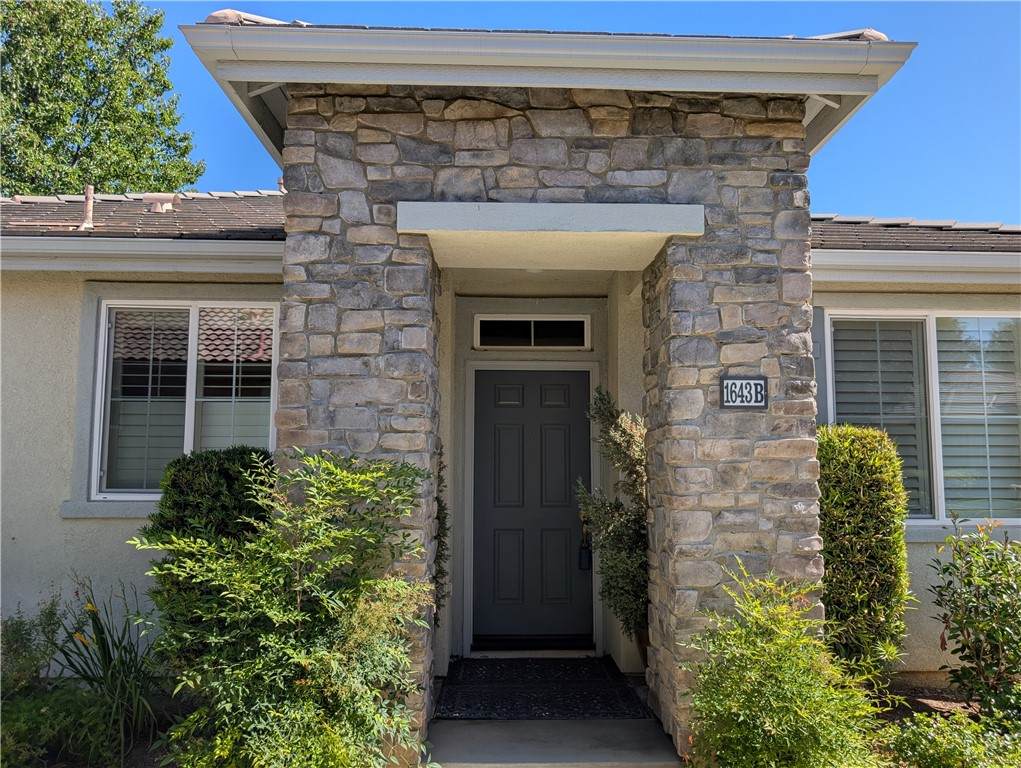 1643 Beaver Creek "B" - Photo 1