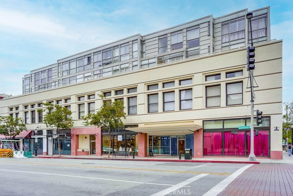 35 Raymond - Photo 1