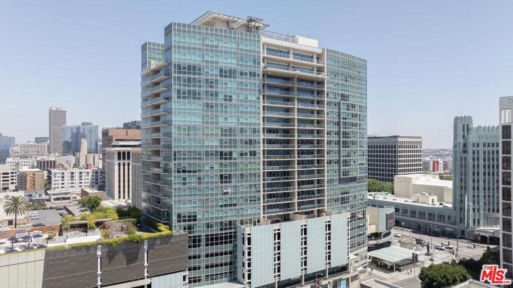 3785 Wilshire Boulevard - Photo 1