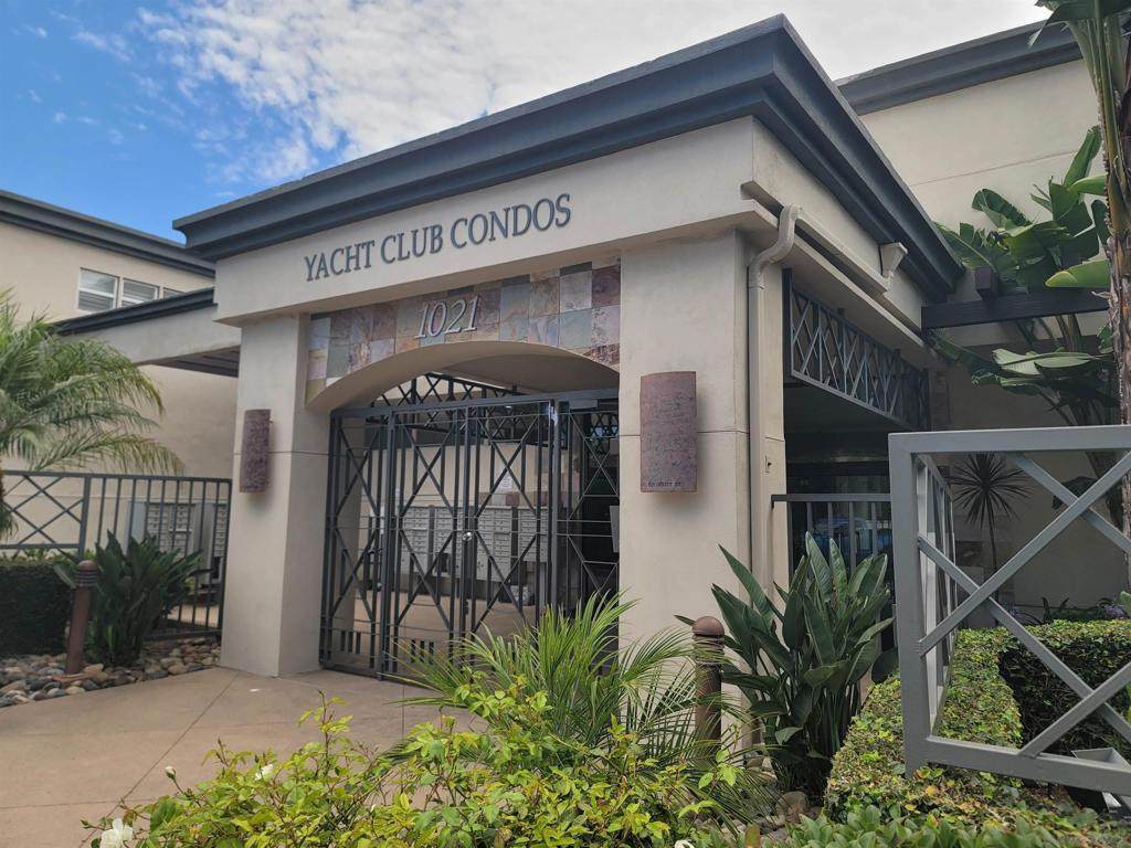 1021 Scott - Photo 1