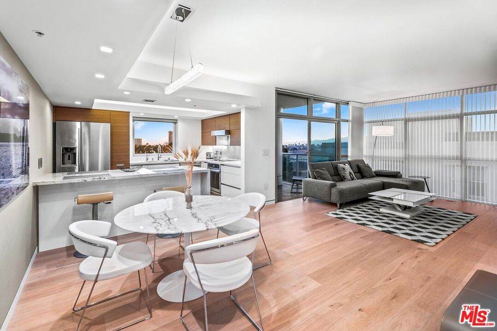 13700 Marina Pointe Drive - Photo 1