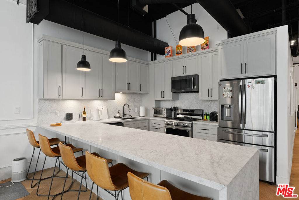1130 Flower Street - Photo 1