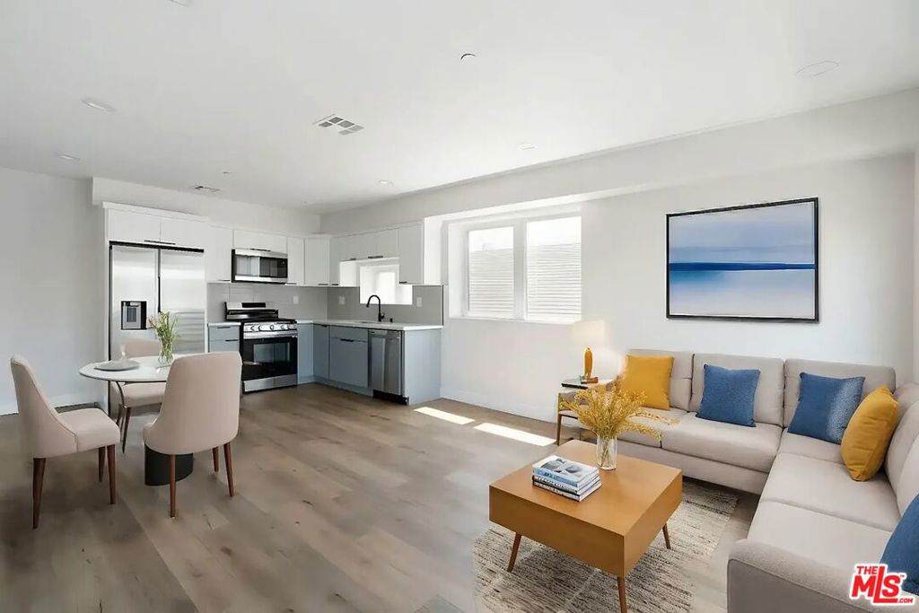 1726 Menlo Avenue - Photo 1