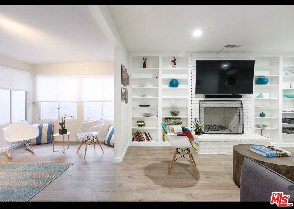 5740 Vantage Avenue - Photo 1
