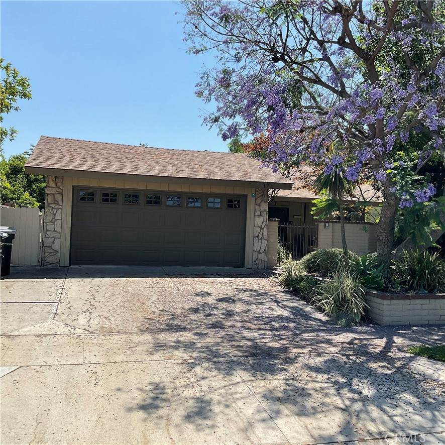 171 Lincoln Street - Photo 1