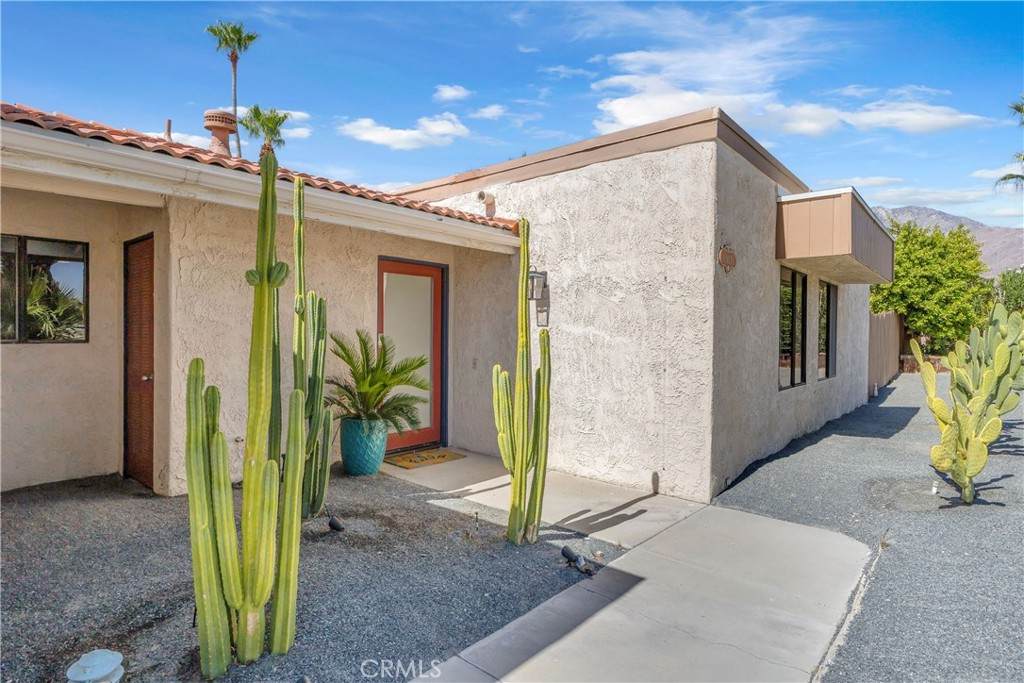 1413 Caleta Way - Photo 1