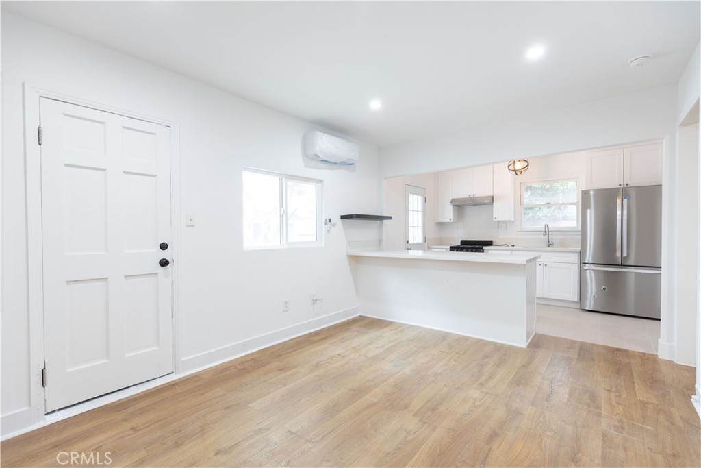 1611 1/2 4th Avenue - Photo 1