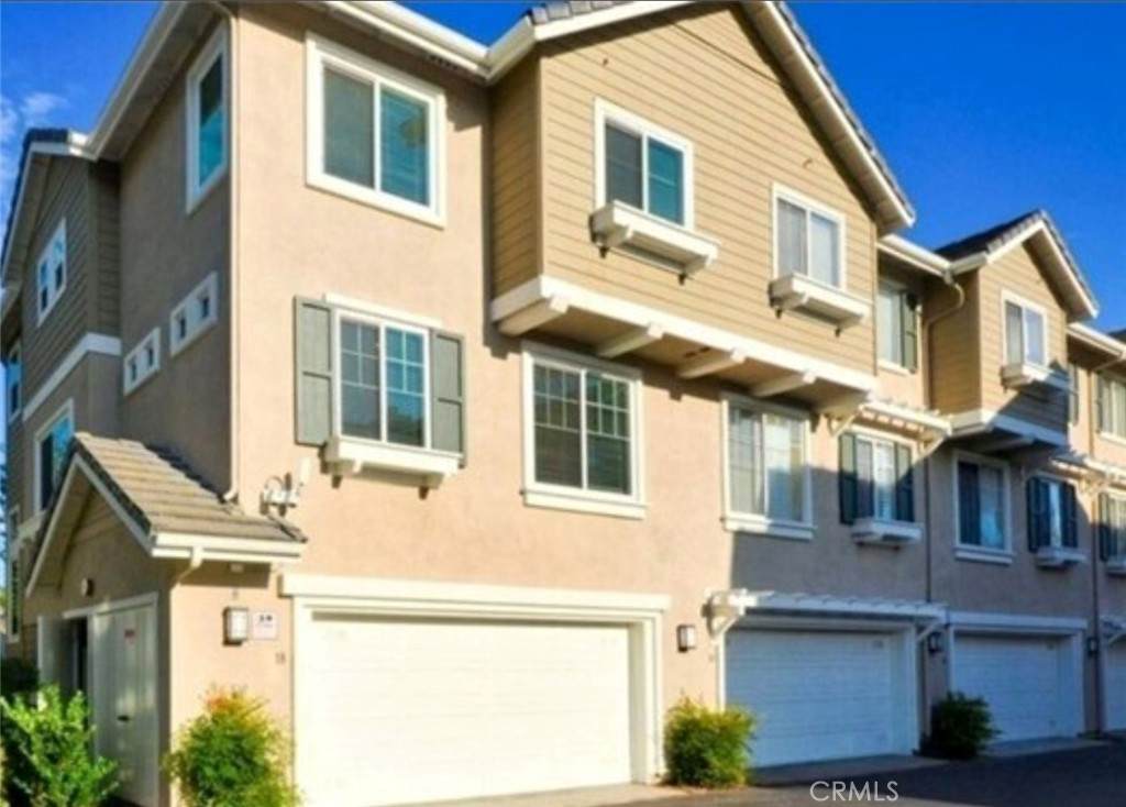 20 Coveside Court - Photo 1